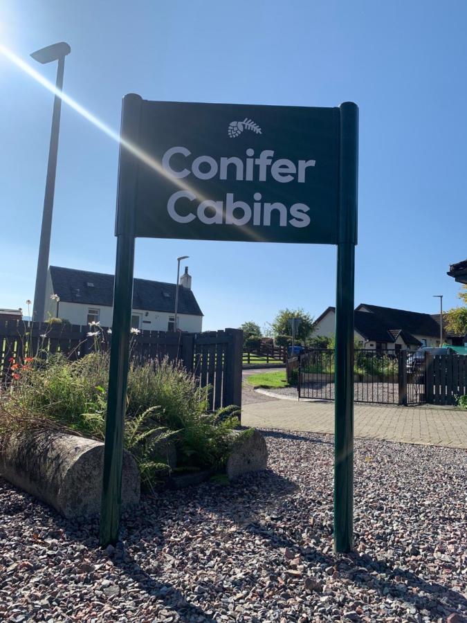 Conifer Cabins Fort William Exterior foto
