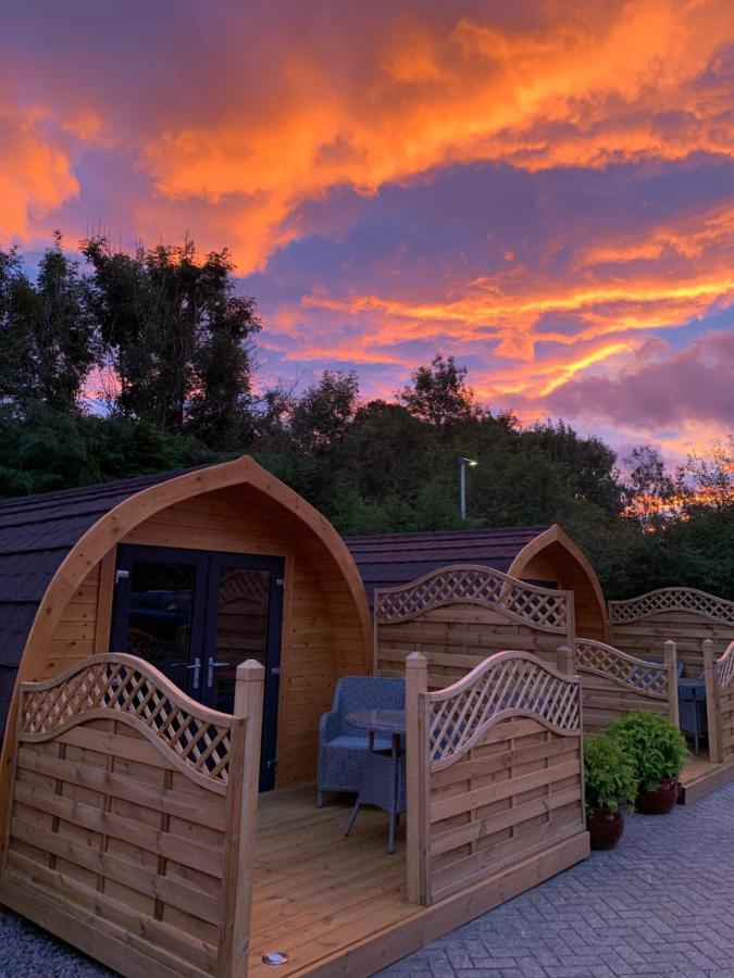Conifer Cabins Fort William Exterior foto