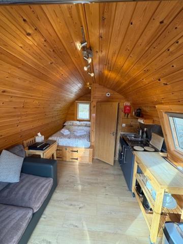 Conifer Cabins Fort William Exterior foto